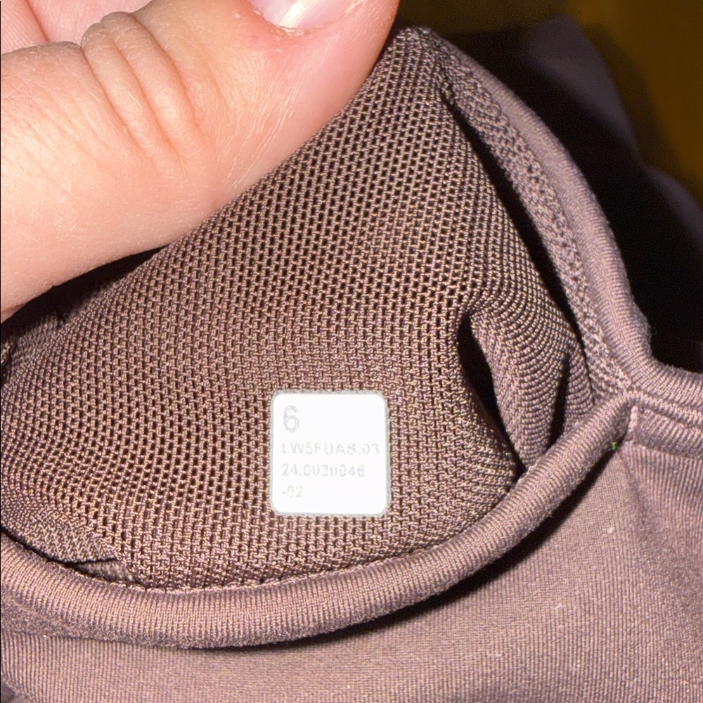 Lululemon Wunder Under Smoothcover High Rise Size 6 - Picture 6 of 6